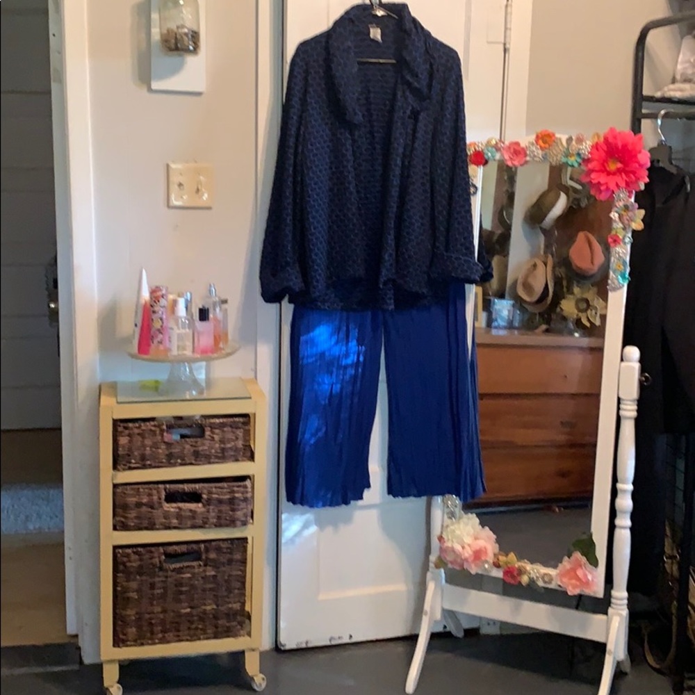Collared jacket/palazzo pants